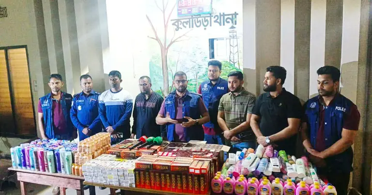 ভেজাল প্রসাধনীসহ গ্রেপ্তার ৬